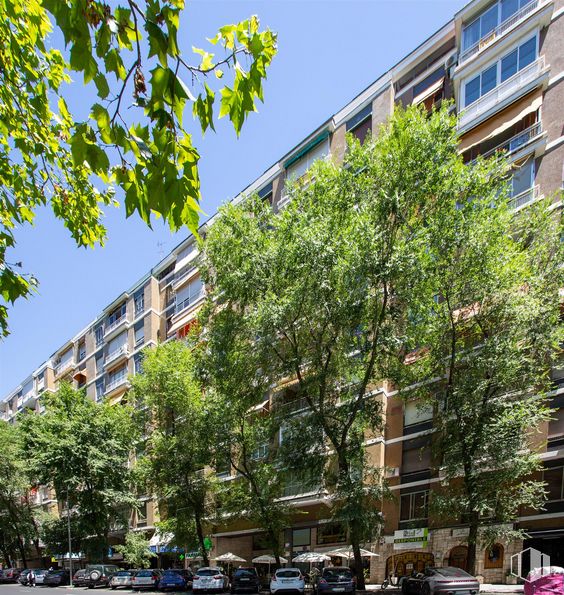 Local en venta en Calle Poeta Joan Maragall, Tetuán, Madrid, 28020 con cielo, edificio, coche, durante el día, propiedad, ventana, infraestructura, vehículo, árbol y rueda alrededor