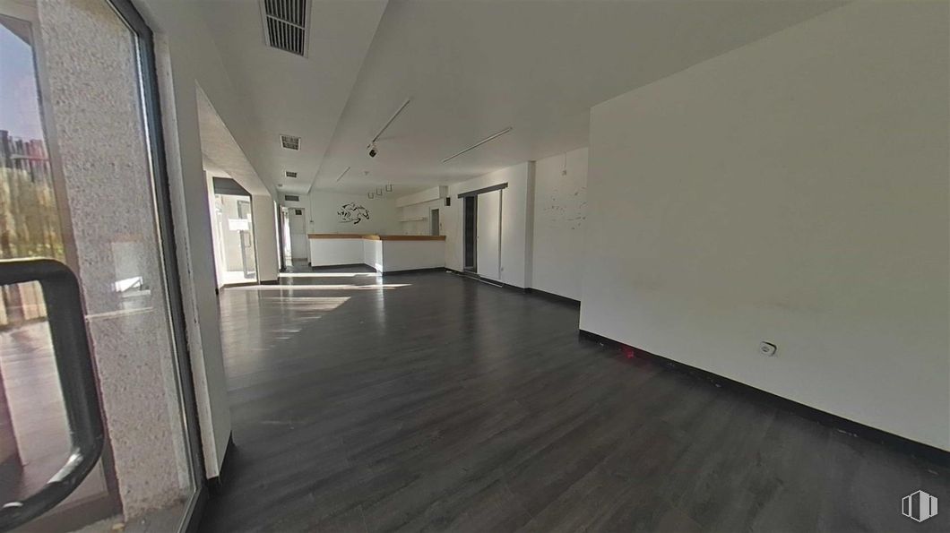 Retail for sale at Calle Tapia de Casariego, Moncloa - Aravaca, Madrid, 28023 with flooring, floor, wood, ceiling, wood flooring, hall, hardwood, laminate flooring, daylighting and tile flooring around