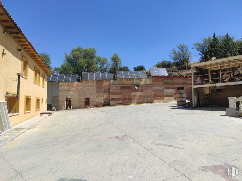 Nave en alquiler en Calle Agua, Valdilecha, Madrid, 28511 con casa, cielo, superficie de la carretera, árbol, asfalto, terreno, sombra, ventana, ladrillo y albañilería alrededor