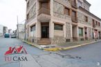 Retail for rent at Casco urbano, La Puebla de Montalbán, Toledo, 45516 with door, building, window, neighbourhood, apartment, sidewalk, balcony and subcompact car around