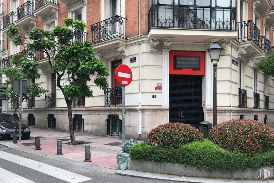 Local en alquiler en Calle Don Ramón de la Cruz, 15, Salamanca, Madrid, 28001 con coche, edificio, planta, ventana, árbol, diseño urbano, superficie de carretera, barrio, acera y fachada alrededor