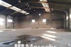 Industrial for sale at Zona industrial, Móstoles, Madrid, 28938 with fixture, floor, flooring, wood, composite material, hall, building material, beam, concrete and building around