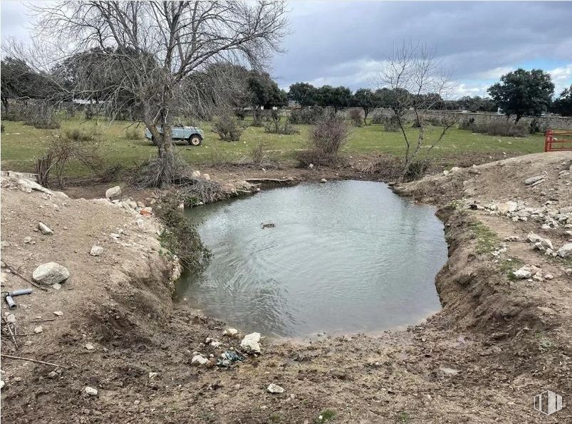 Suelo en venta en Polígono 2 Parcela 4 - Agua de San Martín, Galapagar, Madrid, 28280 con agua, planta, recursos hídricos, nube, cielo, árbol, paisaje natural, ver, curso de agua y banco alrededor