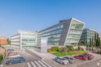 Office for rent at Edificio Oblicua, Calle Francisca Delgado, 11, Alcobendas, Madrid, 28108 with car, building, toy vehicle, sky, vehicle, wheel, urban design, thoroughfare, condominium and tower block around