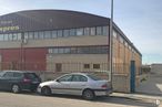 Industrial for rent at Calle Puerto de Pajares, 25, Leganés, Madrid, 28914 with car, tire, building, wheel, automotive parking light, land vehicle, sky, vehicle, automotive side marker light and automotive lighting around