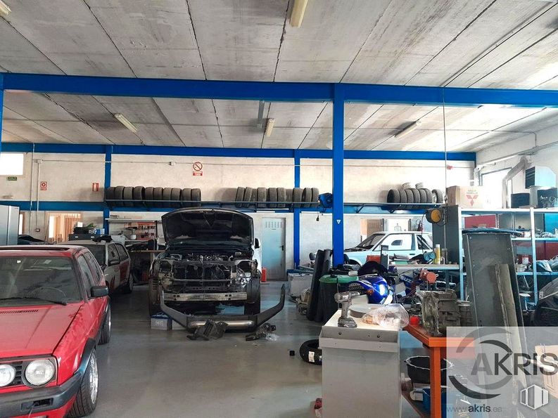 Industrial for sale at Polígono Industrial, Borox, Toledo, 45222 with car, tire, wheel, automotive parking light, land vehicle, vehicle, motor vehicle, automotive lighting, automotive tire and automotive design around