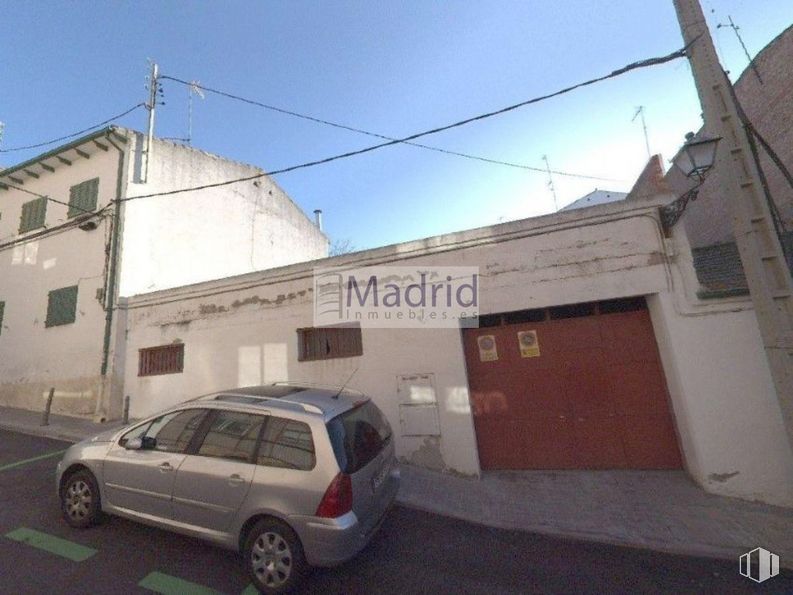 Suelo en venta en Zona Centro, Pozuelo de Alarcón, Madrid, 28223 con coche, rueda, luz de estacionamiento automotriz, neumático, cielo, vehículo, ventana, edificio, placa de matrícula del vehículo y luz trasera y de freno automotriz alrededor