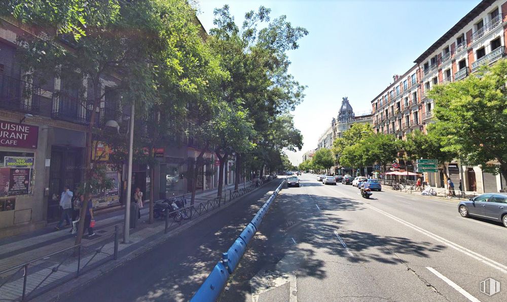 Local en alquiler en Calle Alcalá, 84, Salamanca, Madrid, 28009 con coche, edificio, persona, cielo, ventana, árbol, superficie de la carretera, rueda, diseño urbano y planta alrededor