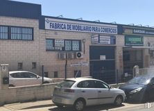 Industrial for rent at Polígono Santa Ana , Rivas-Vaciamadrid, Madrid, 28529 with car, window, tire, wheel, automotive parking light, land vehicle, sky, vehicle, building and motor vehicle around