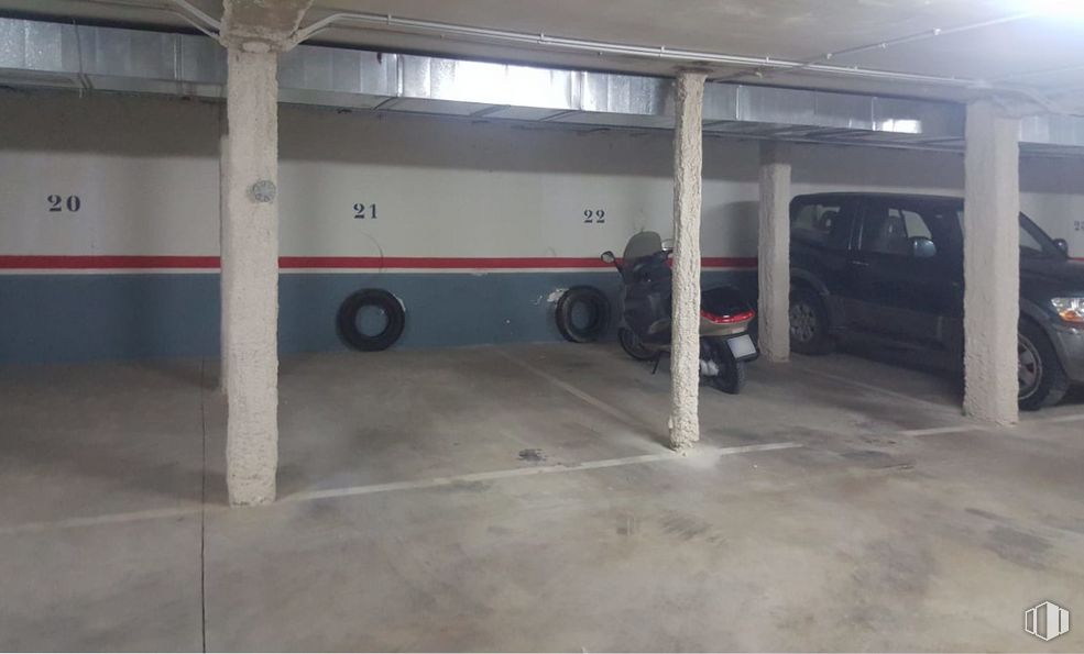 Nave en venta en Camino Ancho, 21, Daganzo de Arriba, Madrid, 28814 con coche, neumático, rueda, luz de estacionamiento automotriz, edificio, vehículo, neumático automotriz, asfalto, vehículo motorizado y piso alrededor