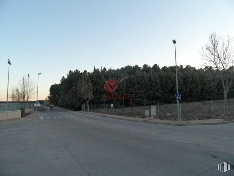 Land for sale at Avenida Acebo, Chillarón de Cuenca, Cuenca, 16190 with sky, plant, street light, road surface, tree, asphalt, land lot, thoroughfare, tar and residential area around