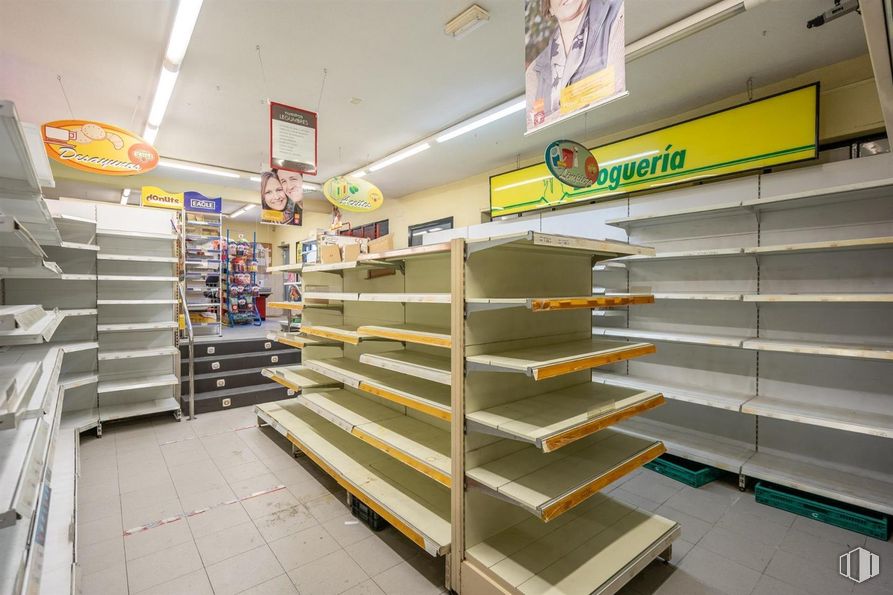 Retail for sale at Las Matas, Las Rozas de Madrid, Madrid, 28290 with person, shelf, shelving, retail, convenience store, flooring, floor, supermarket, grocery store and aisle around