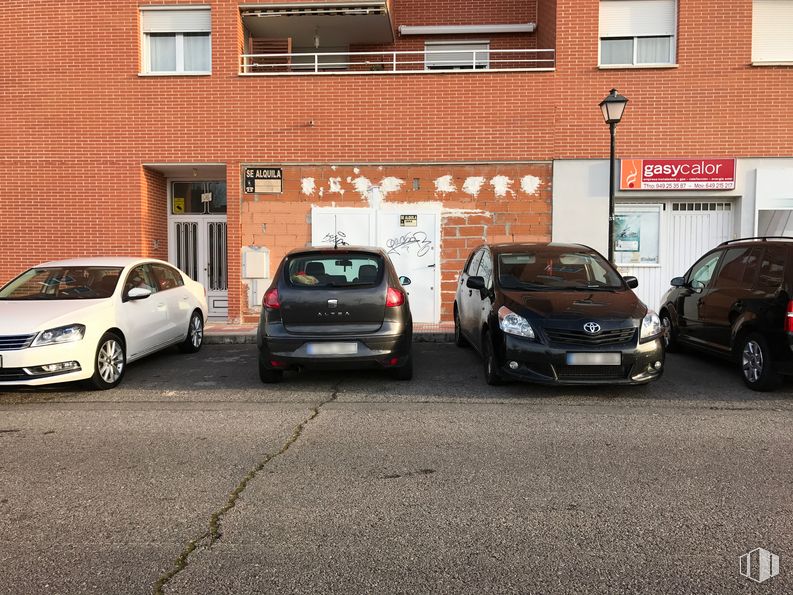 Retail for rent at Calle Las Cañas, 46, Guadalajara, 19005 with car, window, tire, wheel, automotive parking light, land vehicle, vehicle, automotive lighting, motor vehicle and building around