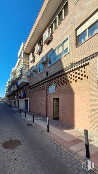 Local en venta en Calle Fernando Barrachina, Getafe, Madrid, 28904 con ventana, edificio, durante el día, propiedad, cielo, arquitectura, diseño urbano, sombra, barrio y zona residencial alrededor