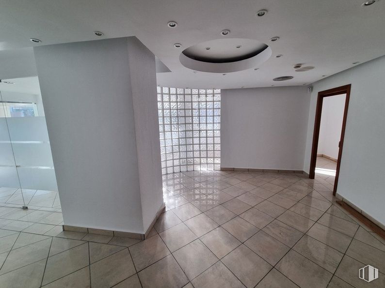 Oficina en venta en Edificio Ecu, Calle Pollensa, 6, Las Rozas de Madrid, Madrid, 28230 con armario, accesorio, diseño de interiores, piso, suelo, madera, edificio, material compuesto, bienes raíces y vidrio alrededor