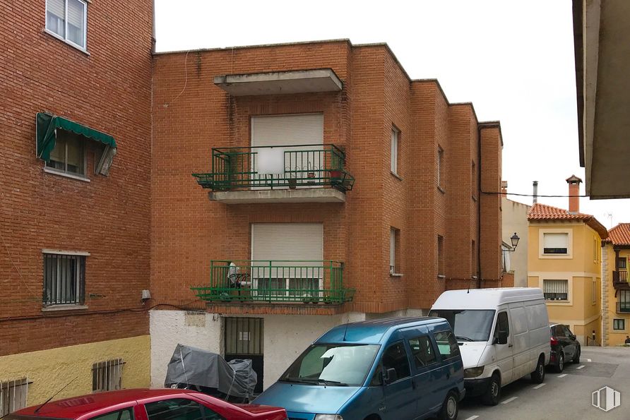 Local en alquiler en Calle Cerca Palomar, 1, San Agustín del Guadalix, Madrid, 28750 con camioneta, ventana, puerta, coche, luz de estacionamiento automotriz, neumático, vehículo terrestre, rueda, edificio y fotografía alrededor