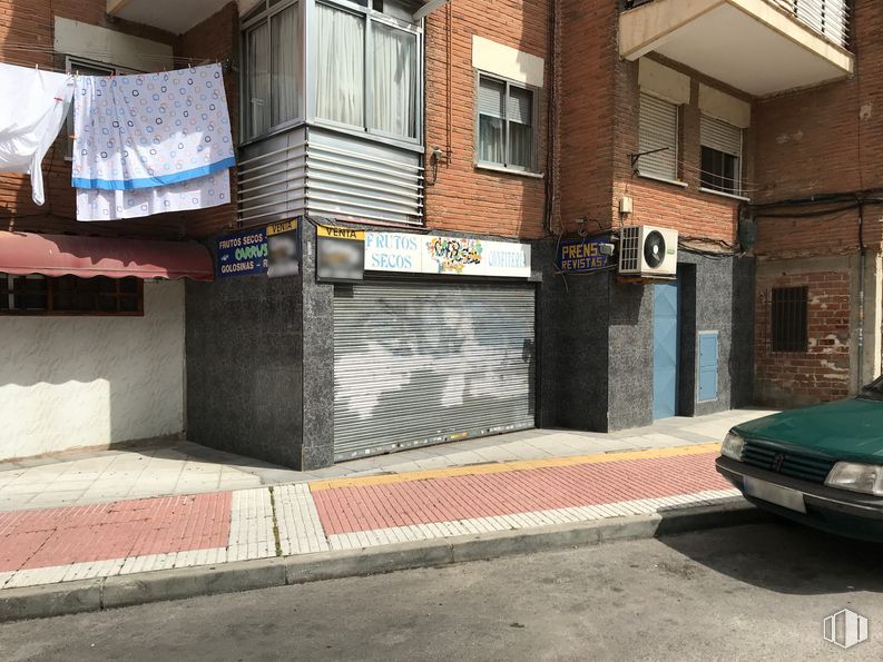 Local en venta en Calle Agustina de Aragón, Móstoles, Madrid, 28938 con coche, ventana, luz de estacionamiento automotriz, iluminación automotriz, edificio, vehículo, placa de matrícula del vehículo, superficie de la carretera, asfalto y exterior automotriz alrededor