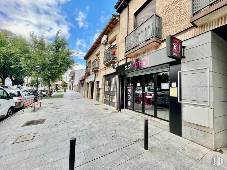 Local en alquiler en Calle Escuelas, El Álamo, Madrid, 28607 con coche, propiedad, nube, ventana, cielo, superficie de la carretera, edificio, vehículo, barrio y diseño urbano alrededor