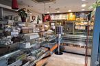 Retail for rent at Calle Méjico, Coslada, Madrid, 28820 with lighting, food, shelf, interior design, retail, building, fast food, customer, display case and shelving around