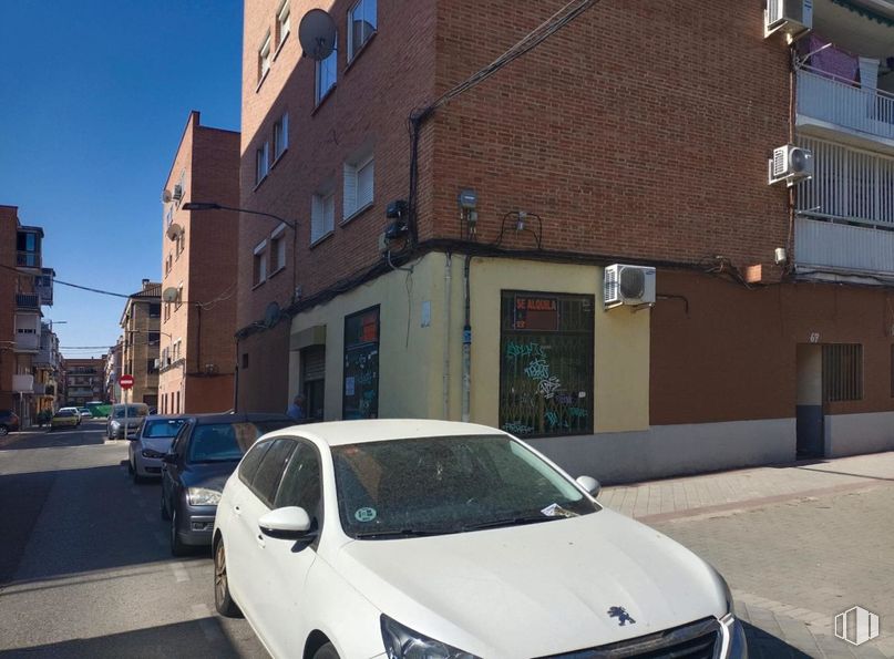 Local en alquiler y venta en Calle San Andrés, Fuenlabrada, Madrid, 28945 con coche, neumático, rueda, vehículo terrestre, vehículo, edificio, ventana, iluminación del automóvil, capó y infraestructura alrededor