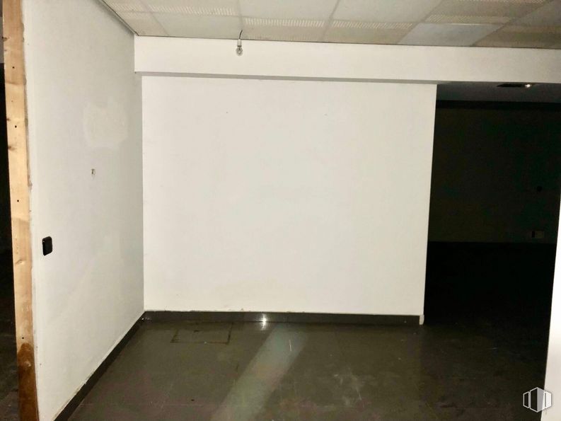 Local en venta en Paseo Santa María de la Cabeza, Arganzuela, Madrid, 28045 con madera, piso, pavimento, rectángulo, edificio, suministros de oficina, material compuesto, techo, madera y contrachapado alrededor