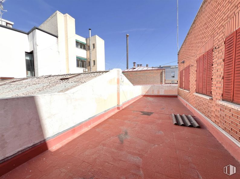 Nave en venta en Calle Alfonso Gómez, 13, San Blas - Canillejas, Madrid, 28037 con cielo, durante el día, edificio, ventana, superficie de la carretera, material de construcción, madera, material compuesto, albañilería y ladrillo alrededor