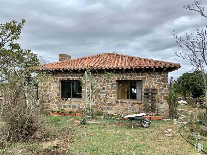 Suelo en venta en Zona centro, Brieva, Segovia, 40180 con ventana, casa, nube, planta, cielo, comunidad vegetal, edificio, lote de terreno, paisaje natural y hierba alrededor