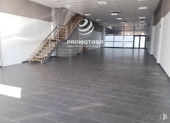 Industrial for sale at Avenida de Madrid, Arganda del Rey, Madrid, 28053 with flooring, floor, ceiling, interior design, grey, hall, tile flooring, tile, building material and aluminium around