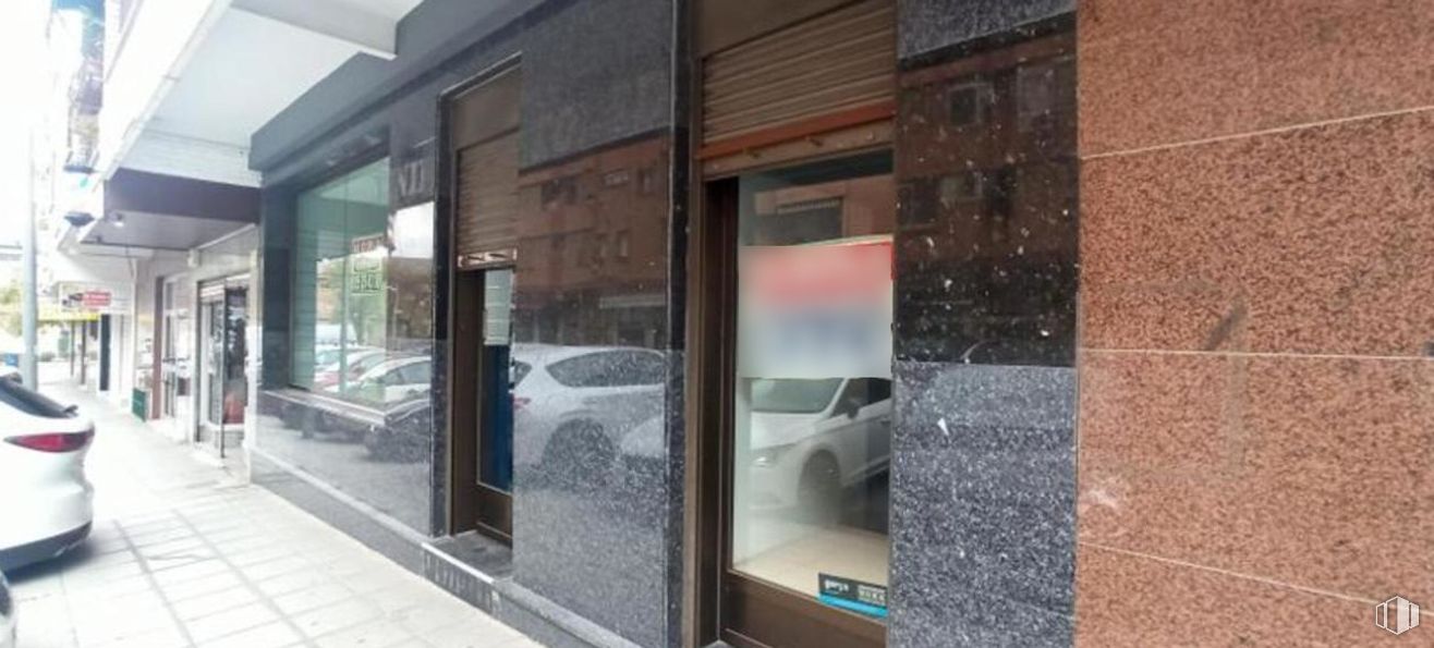 Retail for sale & for rent at Calle Potosí, Toledo, 45004 with car, door, composite material, concrete, glass, transparency and home door around