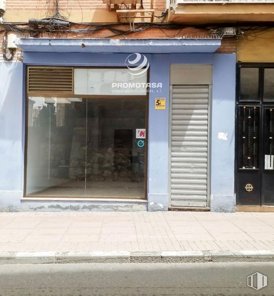 Local en alquiler en Zona centro, Arganda del Rey, Madrid, 28500 con accesorio, edificio, madera, superficie de la carretera, ladrillo, fuente, puerta, gas, fachada y ciudad alrededor