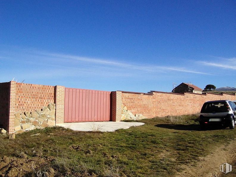 Suelo en venta en Carretera de Ávila, Mediana de Voltoya, Ávila, 05194 con coche, cielo, nube, neumático, vehículo, rueda, lote de tierra, neumático automotriz, horizonte y madera alrededor