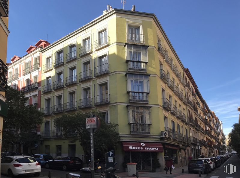 Local en alquiler en Calle Apodaca, Centro, Madrid, 28004 con coche, edificio, cielo, rueda, propiedad, ventana, infraestructura, neumático, vehículo y diseño urbano alrededor