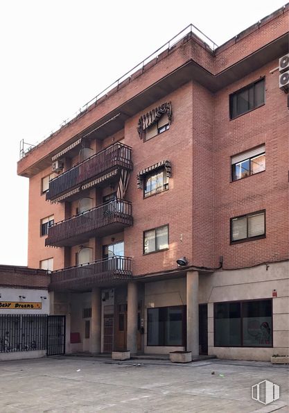 Local en alquiler en Plaza Zafiro, Navalcarnero, Madrid, 28600 con edificio, ventana, cielo, diseño urbano, área residencial, condominio, madera, edificio comercial, fachada y ciudad alrededor