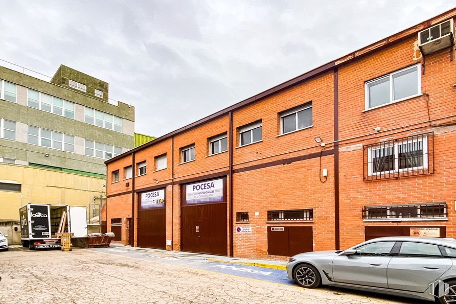 Nave en venta en Calle Valgrande, 10, Alcobendas, Madrid, 28100 con coche, edificio, ventana, neumático, luz de estacionamiento automotriz, rueda, vehículo terrestre, cielo, propiedad y vehículo alrededor