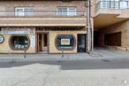 Local en alquiler en Calle Venta, Collado Villalba, Madrid, 28400 con ventana, edificio, puerta, superficie de la carretera, fachada, ladrillo, madera, asfalto, gas y ciudad alrededor