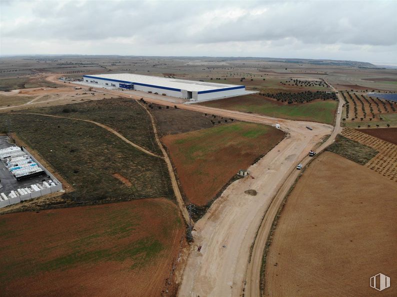 Suelo en venta en Parque logístico Industrial Noblejas, Noblejas, Toledo, 45350 con cielo, nube, lote de terreno, asfalto, viajes en avión, aviación, diseño urbano, pista, llano y vía pública alrededor