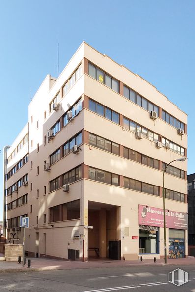 Oficina en venta en Paseo Imperial, Arganzuela, Madrid, 28005 con ventana, edificio, tiempo de día, bloque de pisos, diseño urbano, condominio, propiedad material, rectángulo, material compuesto y fachada alrededor