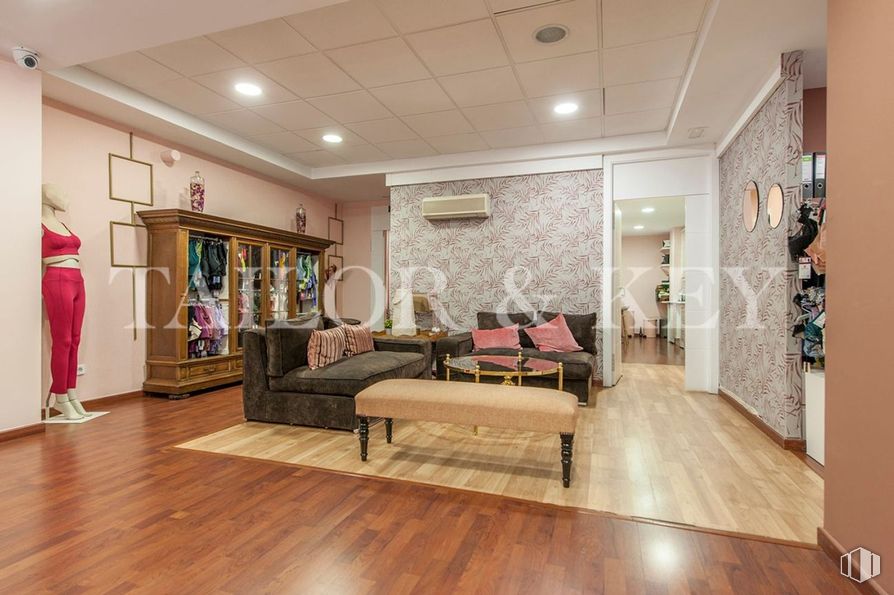 Oficina en venta en Calle Vallehermoso, Chamberí, Madrid, 28015 con sofá, ropa, persona, mueble, propiedad, madera, suelos, hall, suelo y sala de estar alrededor