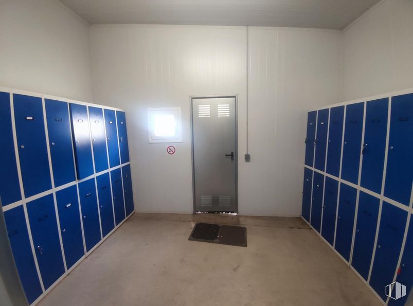 Industrial for sale at Paseo Estación, Villasequilla, Toledo, 45740 with cabinetry, door, building, fixture, interior design, flooring, floor, line, gas and ceiling around