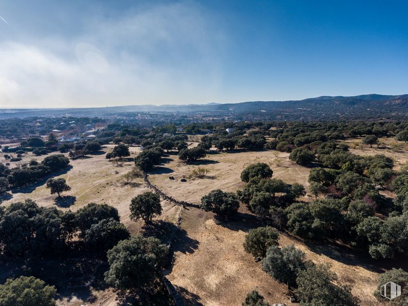 Land for sale at Colmenar del Arroyo, Colmenar del Arroyo, Madrid, 28213 with cloud, sky, plant, natural landscape, tree, terrain, plain, bedrock, horizon and formation around