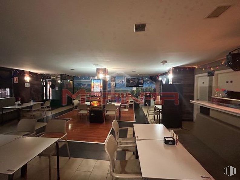 Retail for sale at Centro, Seseña, Toledo, 45223 with chair, table top, furniture, interior design, flooring, table, ceiling, floor, restaurant and light fixture around