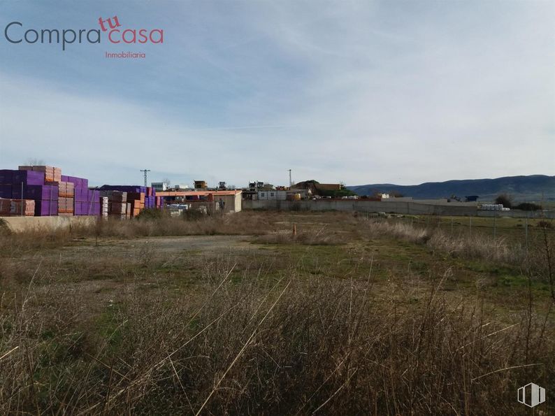 Land for sale at Zona Sotillo, La Lastrilla, Segovia, 40196 with building, cloud, sky, plant, horizon, landscape, grass, road, city and grassland around