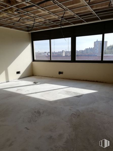 Oficina en venta en Calle Emilio Muñoz, 7, San Blas - Canillejas, Madrid, 28037 con ventana, edificio, luz, accesorio, arquitectura, madera, piso, sombra, suelo y rectángulo alrededor