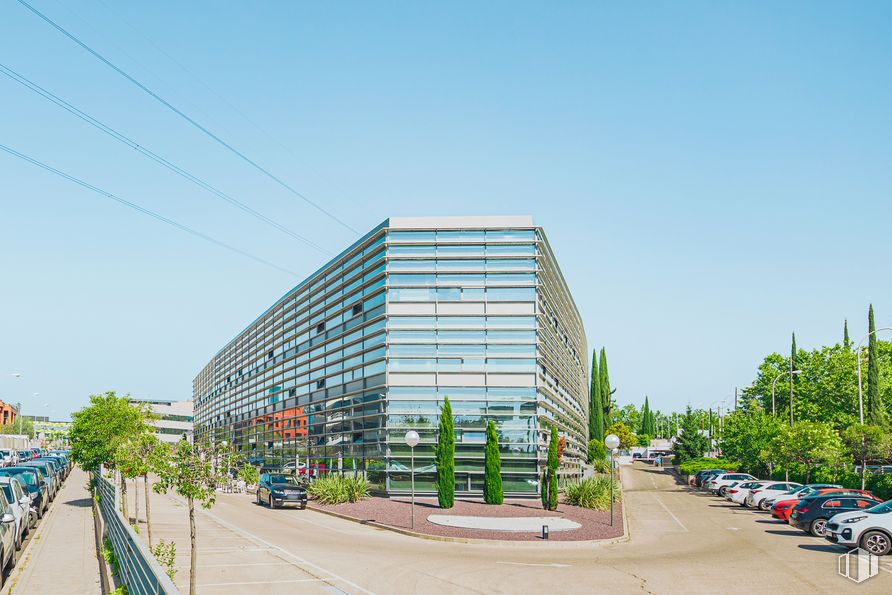 Oficina en alquiler en Edificio Europa II, Calle Musgo, 2, Moncloa - Aravaca, Madrid, 28023 con edificio, cielo, planta, rueda, diseño urbano, vía, sombra, árbol, casa y vehículo alrededor