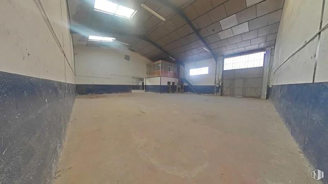 Industrial for sale at Carretera Campo Real, Arganda del Rey, Madrid, 28500 with light fixture, lighting, floor, flooring, ceiling, concrete, daylighting, hall, plaster and plywood around