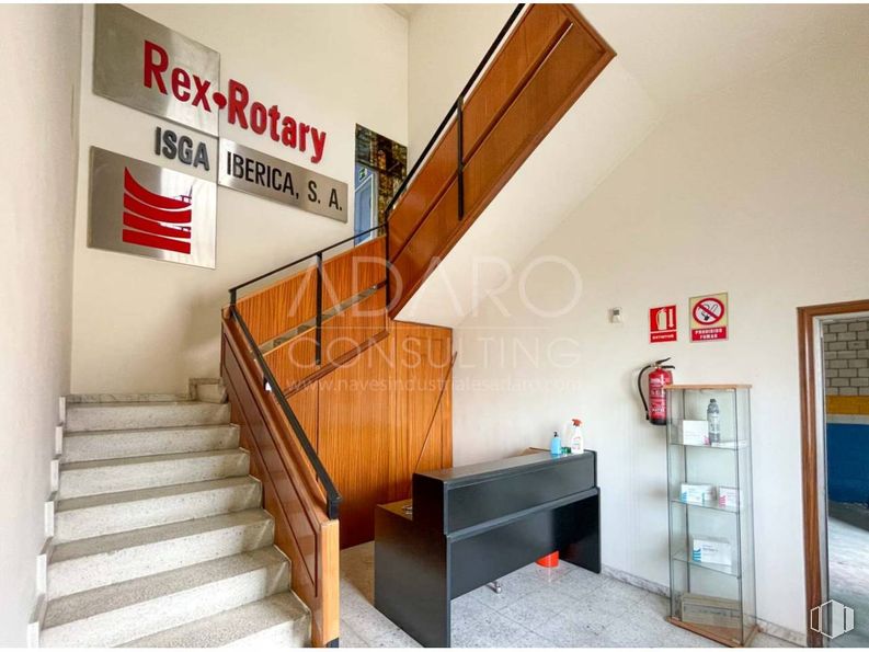 Industrial for sale at Calle Sierra de Guadarrama, San Fernando de Henares, Madrid, 28830 with desk, flooring, interior design, floor, stairs, handrail, wood stain, hardwood, varnish and plywood around