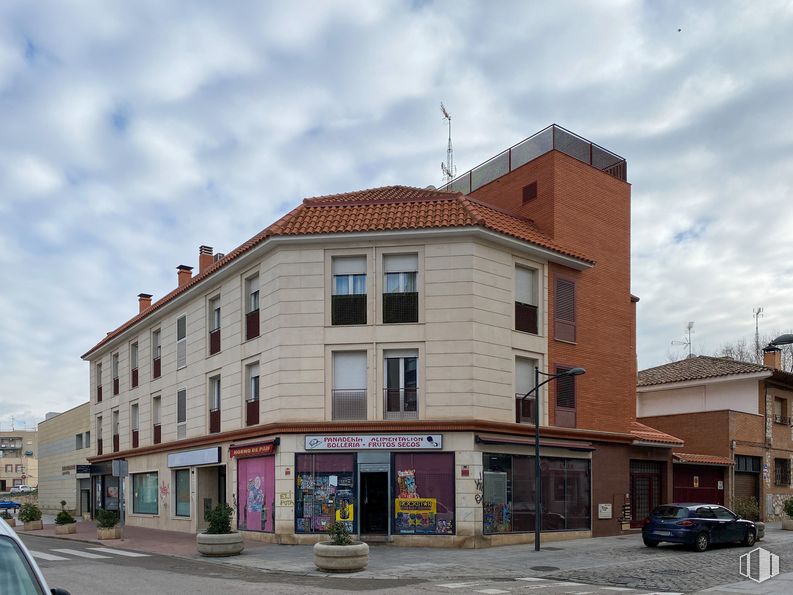 Local en venta en Calle Misericordia, Arganda del Rey, Madrid, 28500 con coche, edificio, cielo, nube, ventana, infraestructura, vehículo, arquitectura, barrio y zona residencial alrededor