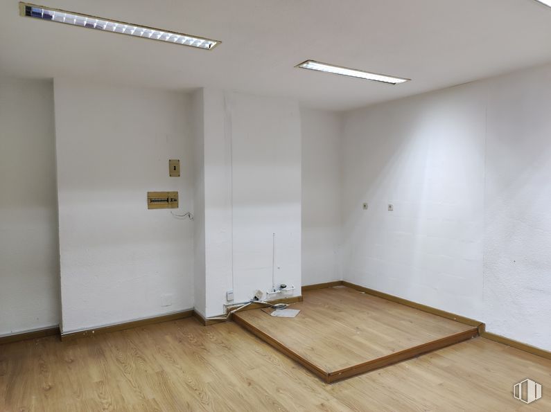 Oficina en alquiler en Plaza Clarín, 7, Rivas-Vaciamadrid, Madrid, 28529 con alumbrado, accesorio, madera, suelos, suelo, edificio, tinte para madera, madera dura, suelo laminado y techo alrededor