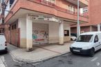 Retail for sale at Calle Virgen de las Fuentes, 1, Ávila, 05005 with van, building, automotive parking light, land vehicle, car, vehicle, property, tire, window and vehicle registration plate around