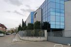 Office for sale & for rent at Zona Pinar de Las Rozas, Las Rozas de Madrid, Madrid, 28230 with cloud, sky, building, street light, urban design, condominium, tree, tower block, facade and car around